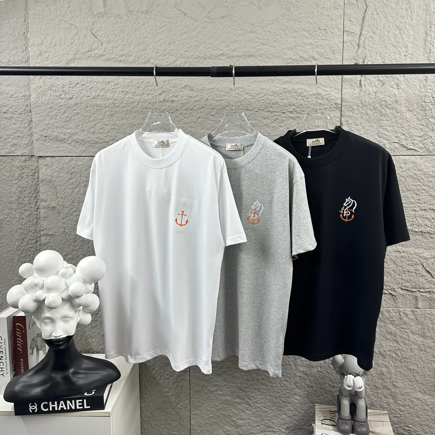 Herme* * 2026 New Arrival Classic Orange T Same Style ：Black White Gray Size： S （90-130 ） M （120-150 ） L （140-165 ） XL （160-180 ） XXL （180-210 ）